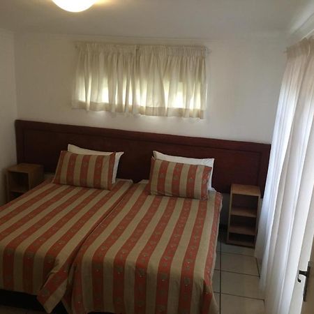 The Crescent Guesthouses - Bnb/Self Catering Durban Exterior foto