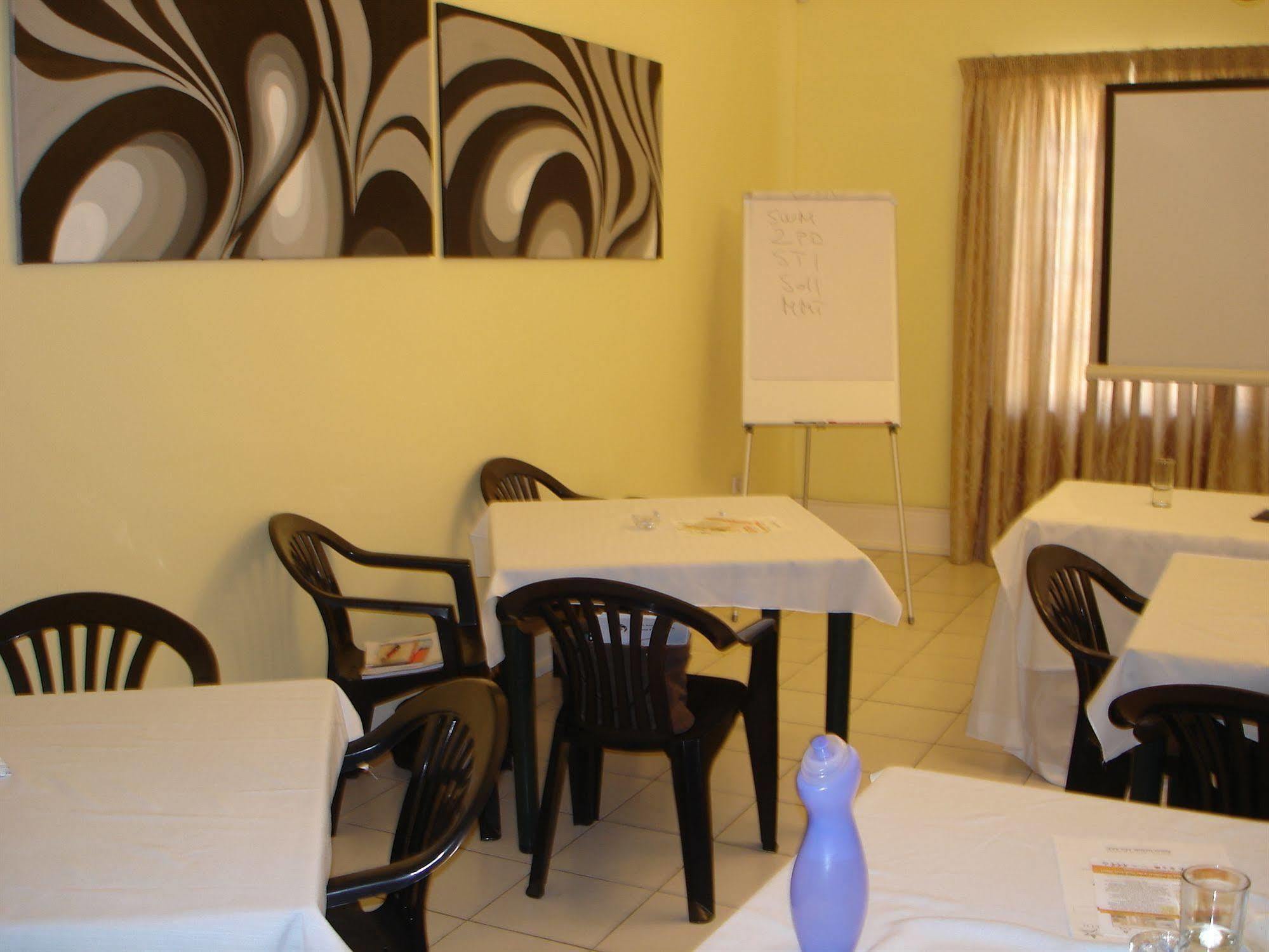 The Crescent Guesthouses - Bnb/Self Catering Durban Exterior foto
